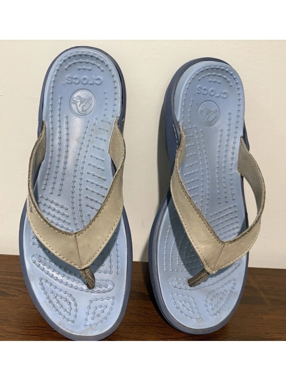 CROCS Blue with Gray Strap Flip Flop Sandals size 8 - Picture 3 of 10